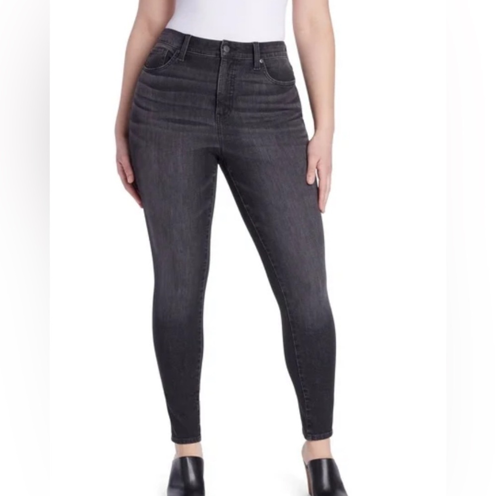 Time and Tru Women's High Rise Curvy Skinny Jeans, Available in Regular- Size 14